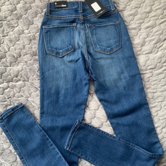 SOLD ON DEPOP - Picture 3 of 7